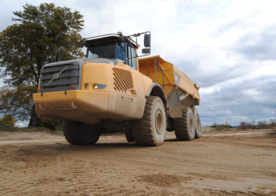 Dumper & Maschinentransporter Vermietung