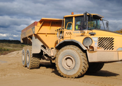 Dumper & Maschinentransporter Vermietung